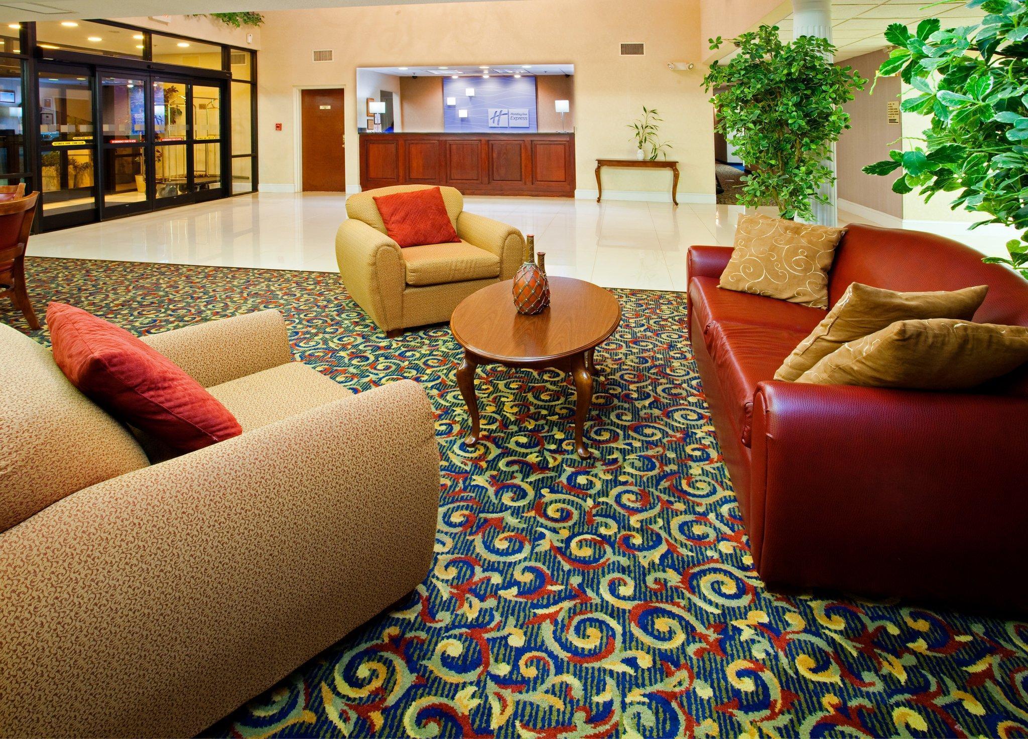 Holiday Inn Express Hillsborough-Durham Area By Ihg Exterior foto