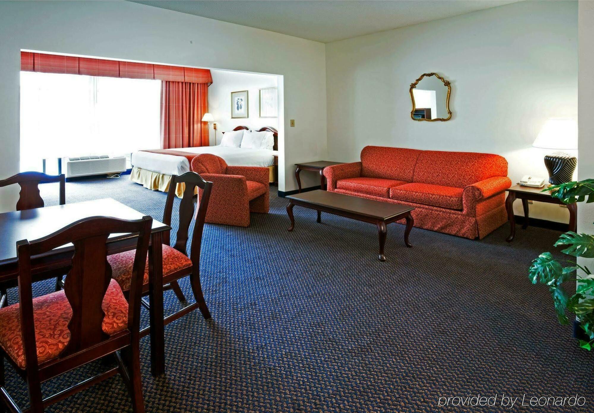 Holiday Inn Express Hillsborough-Durham Area By Ihg Exterior foto